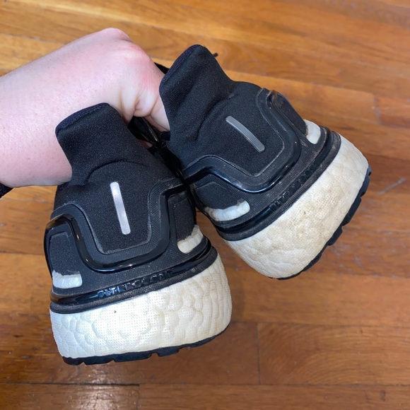 Adidas Ultraboost 20 Women’s Sneakers Size 7 in Black - Picture 11 of 14